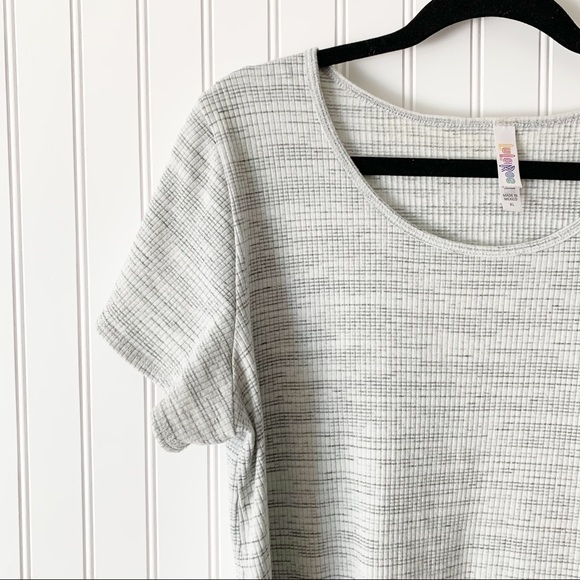 Lularoe Women’s XL Gray Heathered Classic T - Picture 3 of 5